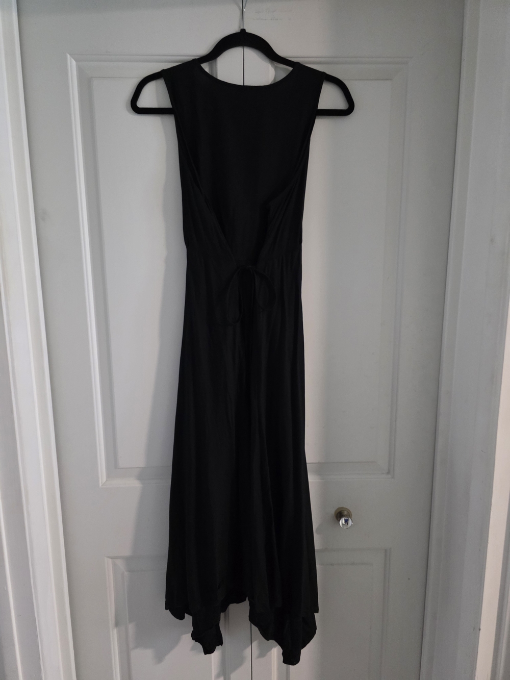 Old Navy Black Sleeveless V-Neck Maxi Dress - Picture 5 of 8